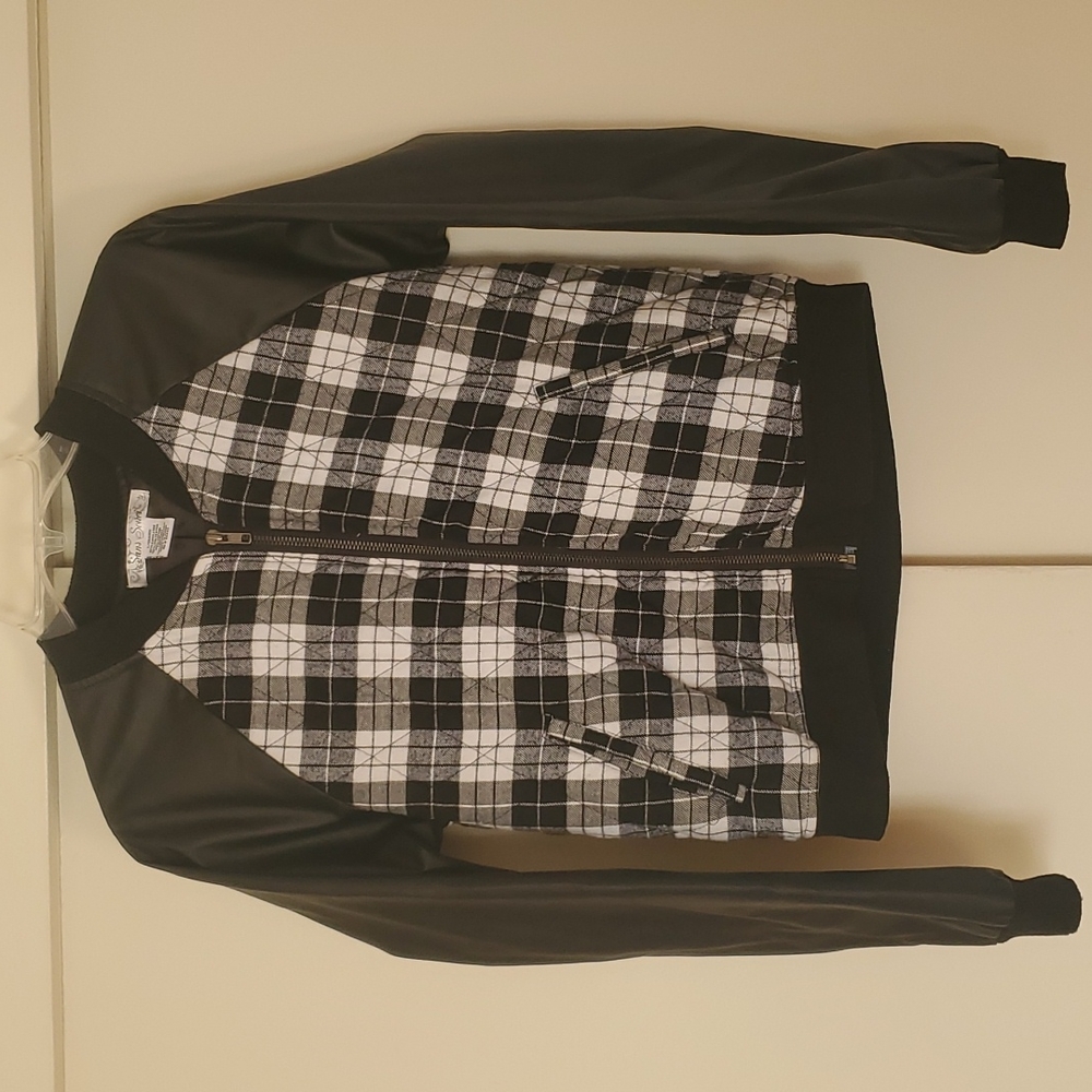 Bomber | Faux Leather | Checkered | Quilted | Jacket | Size large